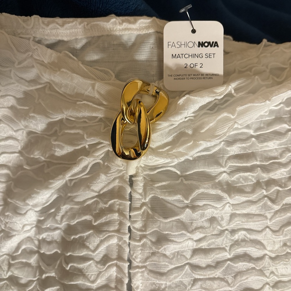 Fashion Nova White Textured Set with Gold Detail - Picture 2 of 5